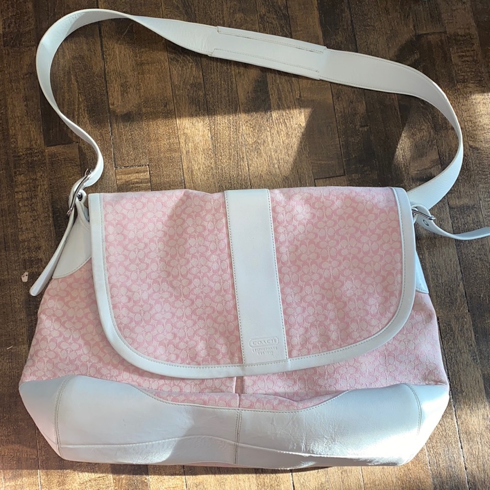 Pink coach crossbody purse